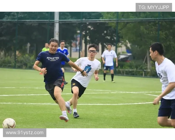 深圳足球队转型之路:从传统强队到新生力量的全面解析 深圳足球队转型之路:从传统强队到新生力量的全面解析