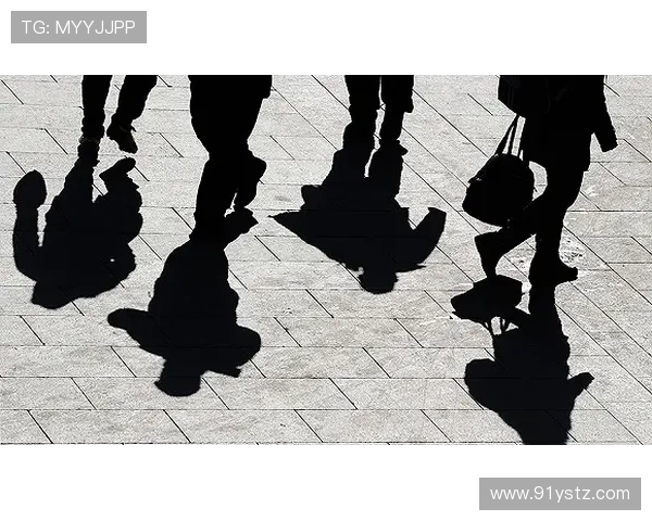 滑板战术与团队协作北京滑板队的运营模式探秘与实践 滑板战术与团队协作北京滑板队的运营模式探秘与实践