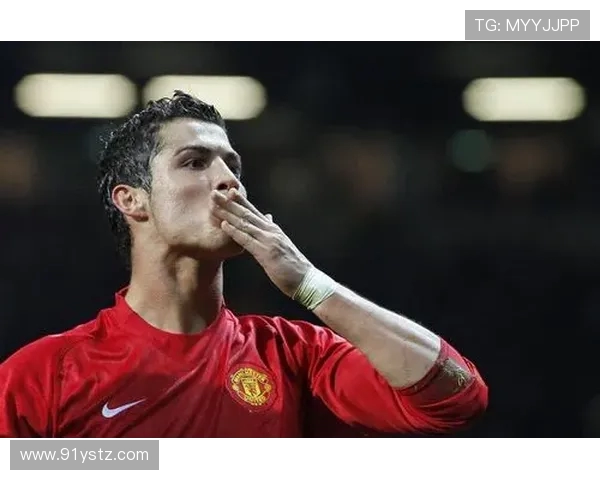 克罗斯的足球传奇之路：从青涩少年到世界顶级中场的蜕变与辉煌