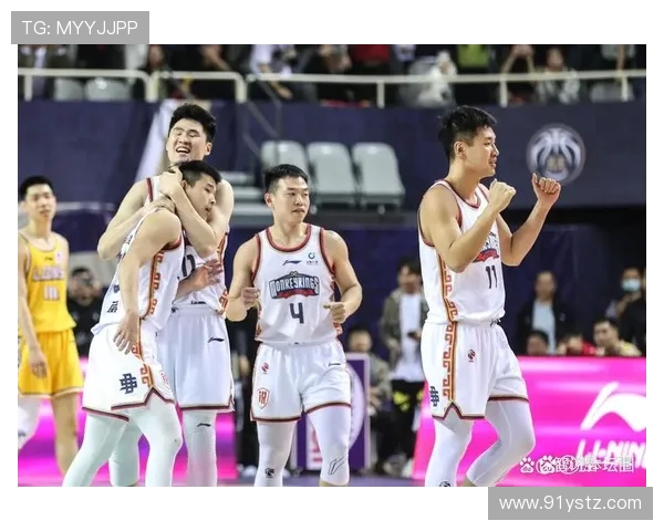 常规赛激战深圳队迎战辽宁队争夺季后赛席位的关键之战 常规赛激战深圳队迎战辽宁队争夺季后赛席位的关键之战