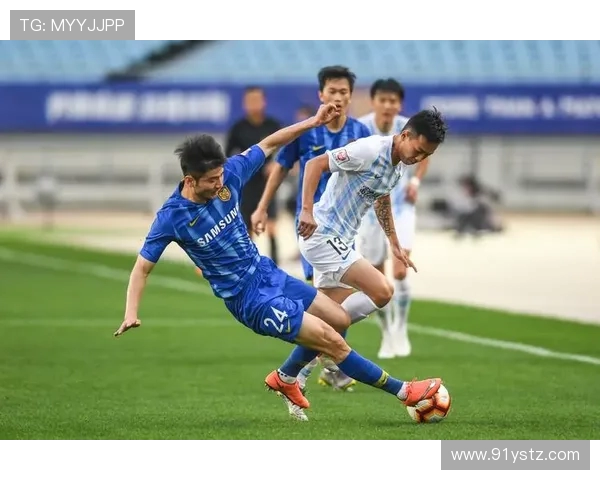 广州富力与辽宁宏远激战正酣谁能在这场对决中笑到最后